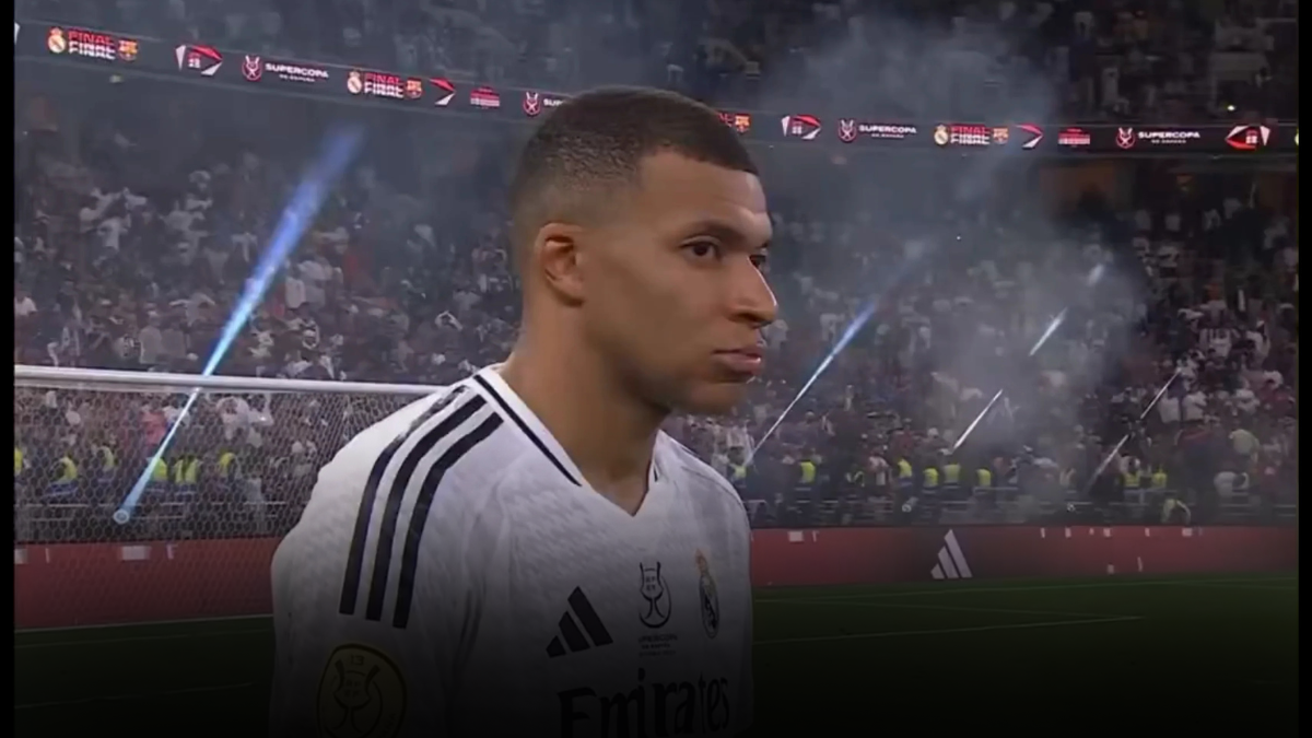 Kylian Mbappe refuses guard of honour